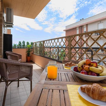 Casa Baia Flaminia Apartment Pesaro Luaran gambar