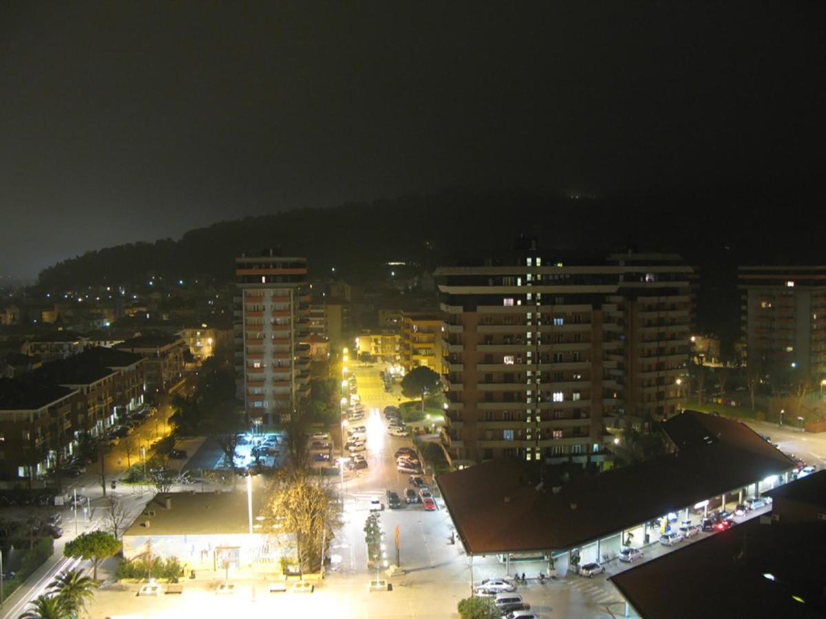Casa Baia Flaminia Apartment Pesaro Luaran gambar