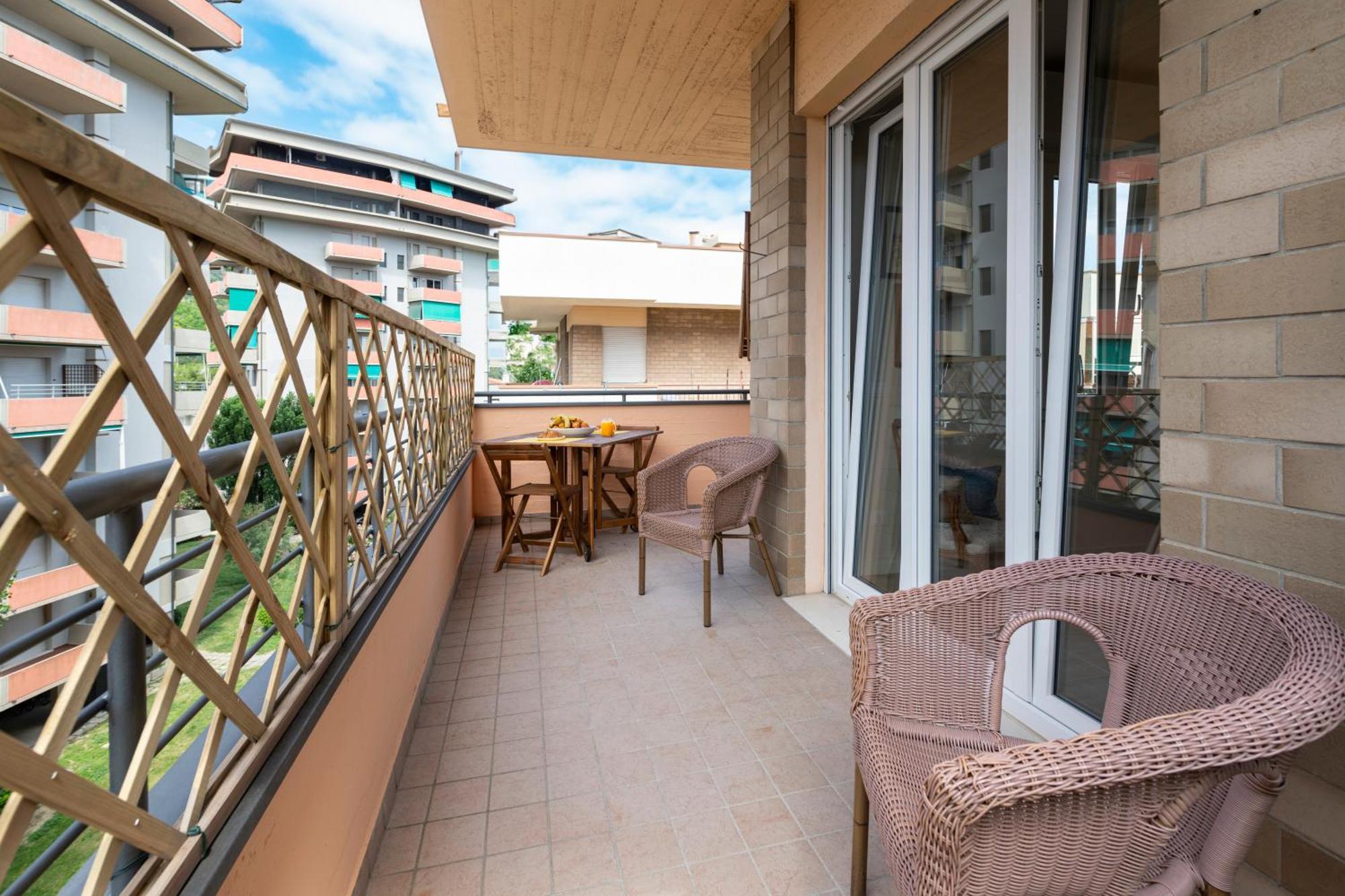 Casa Baia Flaminia Apartment Pesaro Luaran gambar